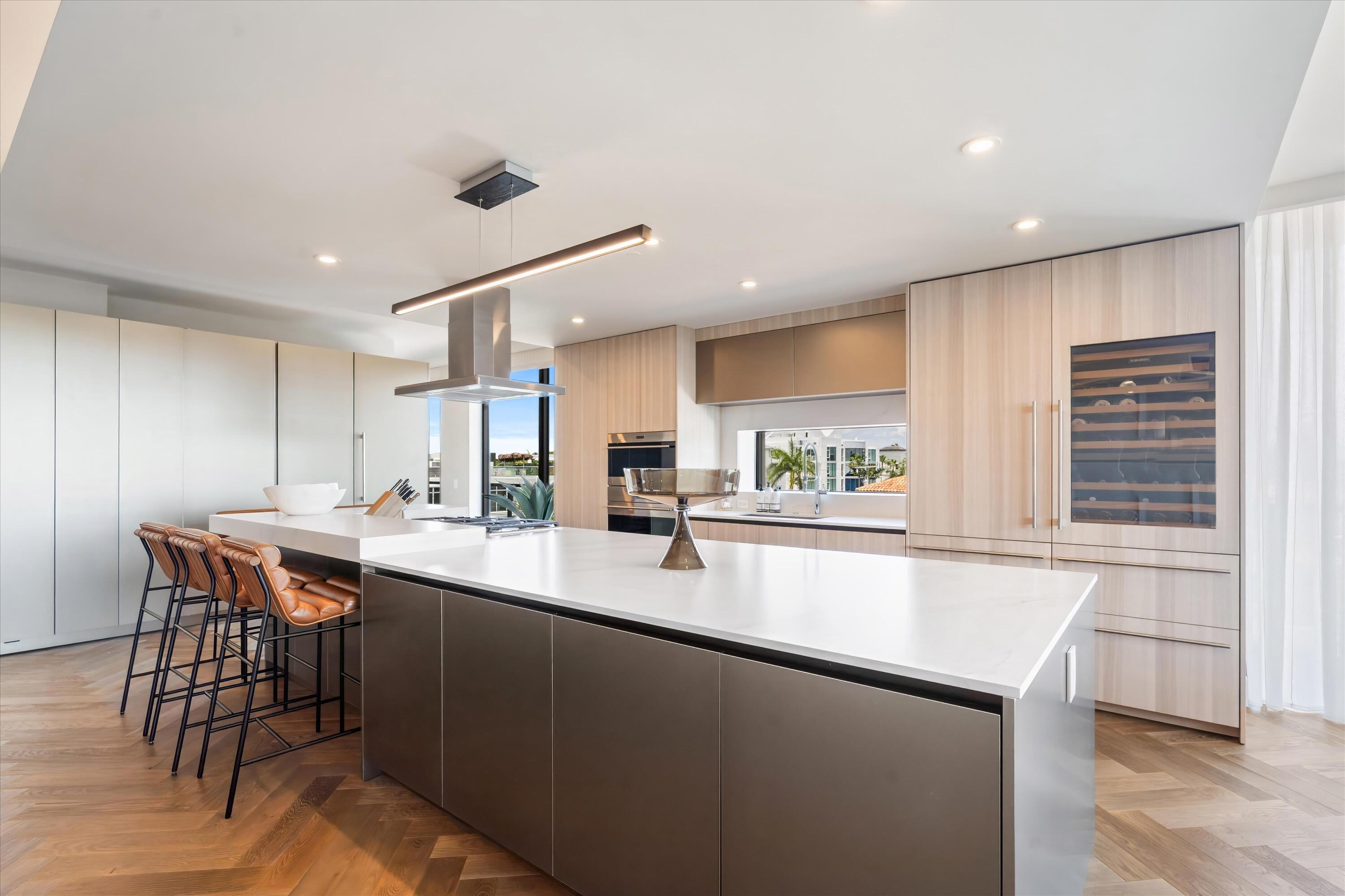 124 Hendricks Isle Ph401 — photo 12
