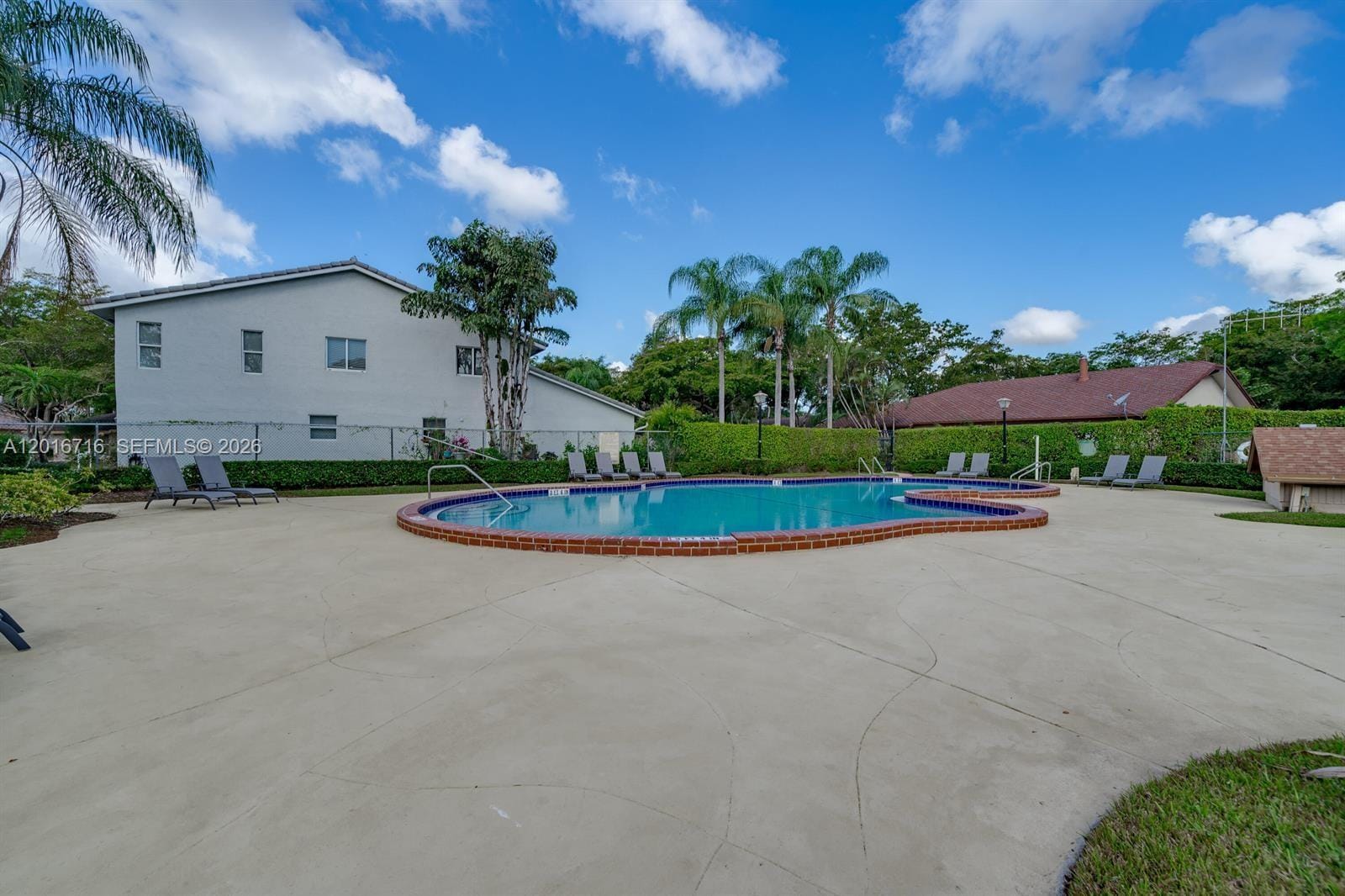 64 Wimbledon Lake Drive 64, Plantation, FL 33324 photo 22