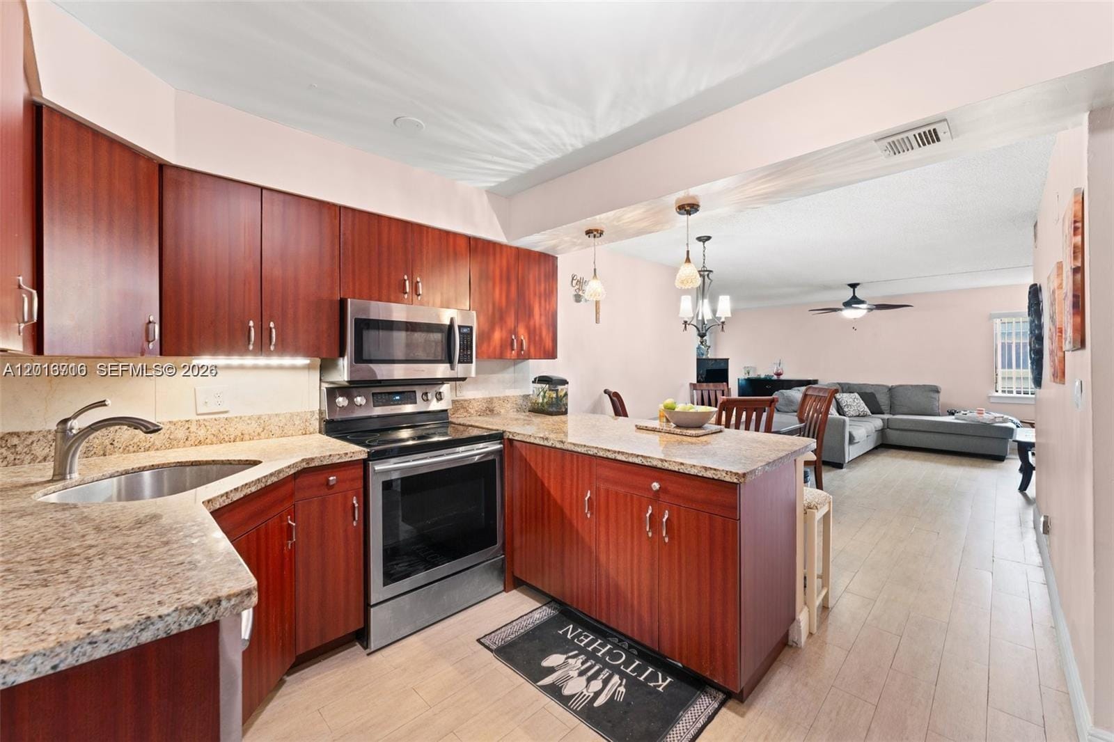 64 Wimbledon Lake Drive 64, Plantation, FL 33324 photo 6