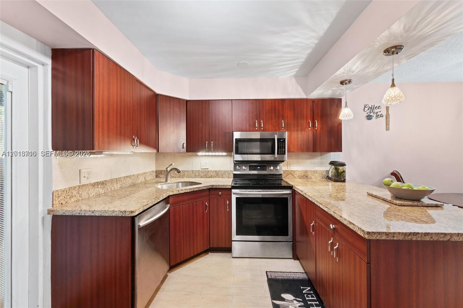 64 Wimbledon Lake Drive 64, Plantation, FL 33324 photo 8
