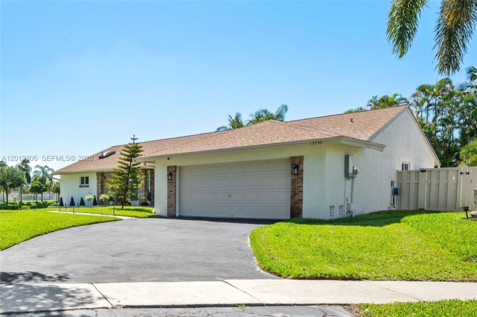 13750 Green Cove Place, Davie, FL 33325 photo 2