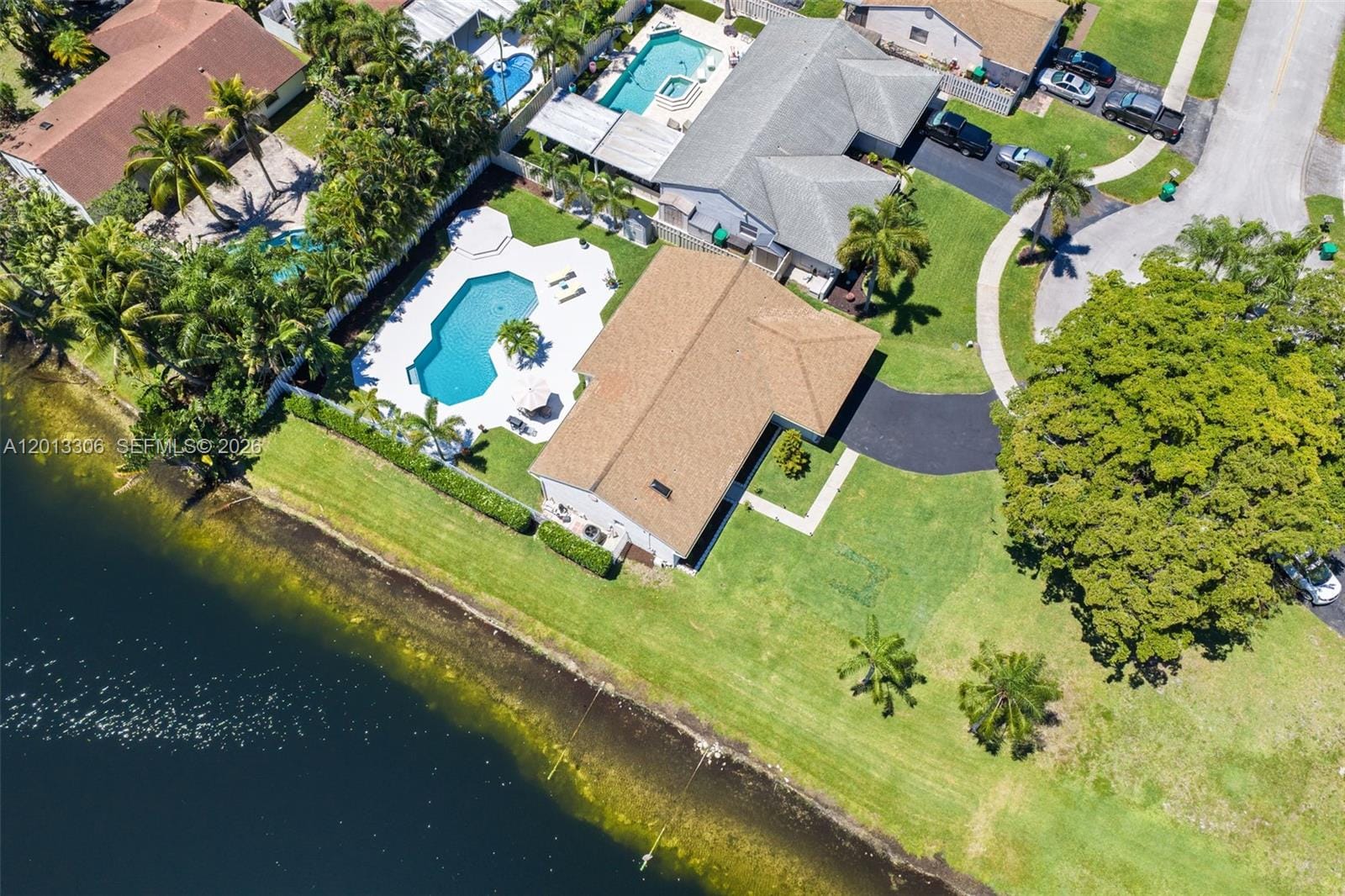 13750 Green Cove Place, Davie, FL 33325 photo 4