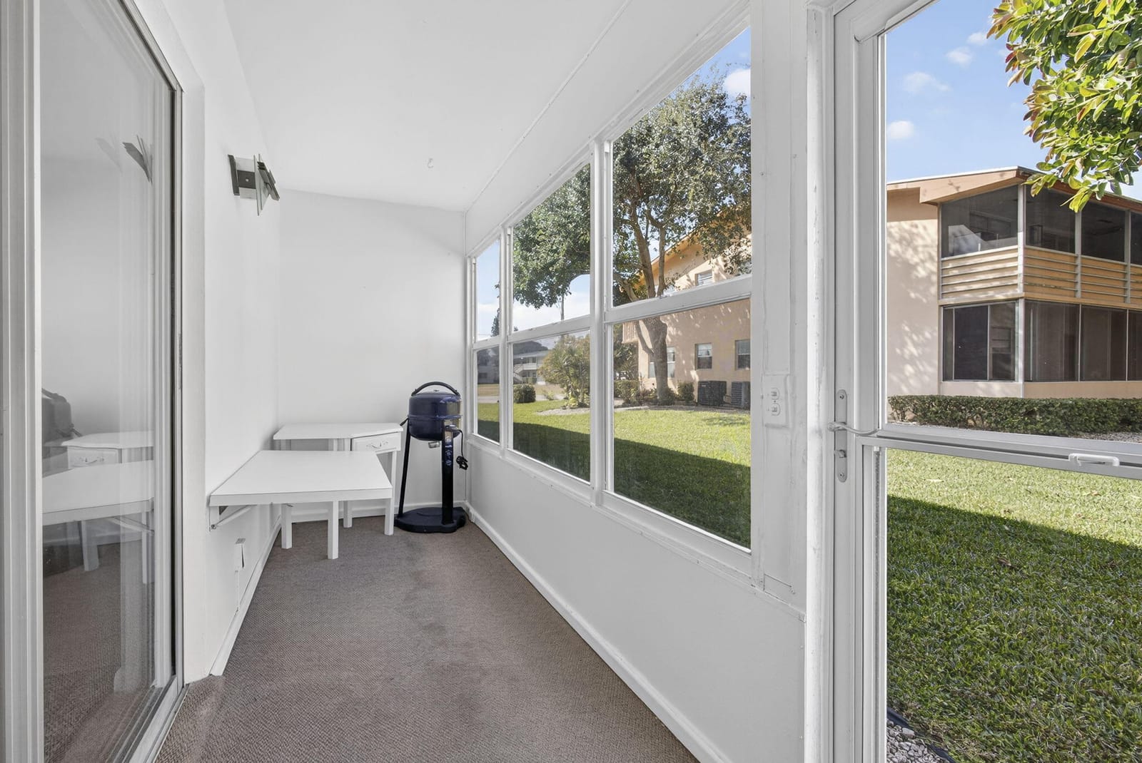 19 Hastings B, West Palm Beach, FL 33417 photo 13