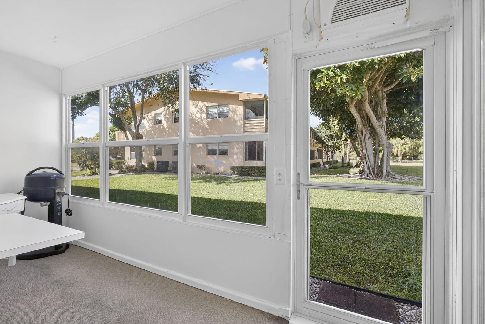 19 Hastings B, West Palm Beach, FL 33417 photo 16