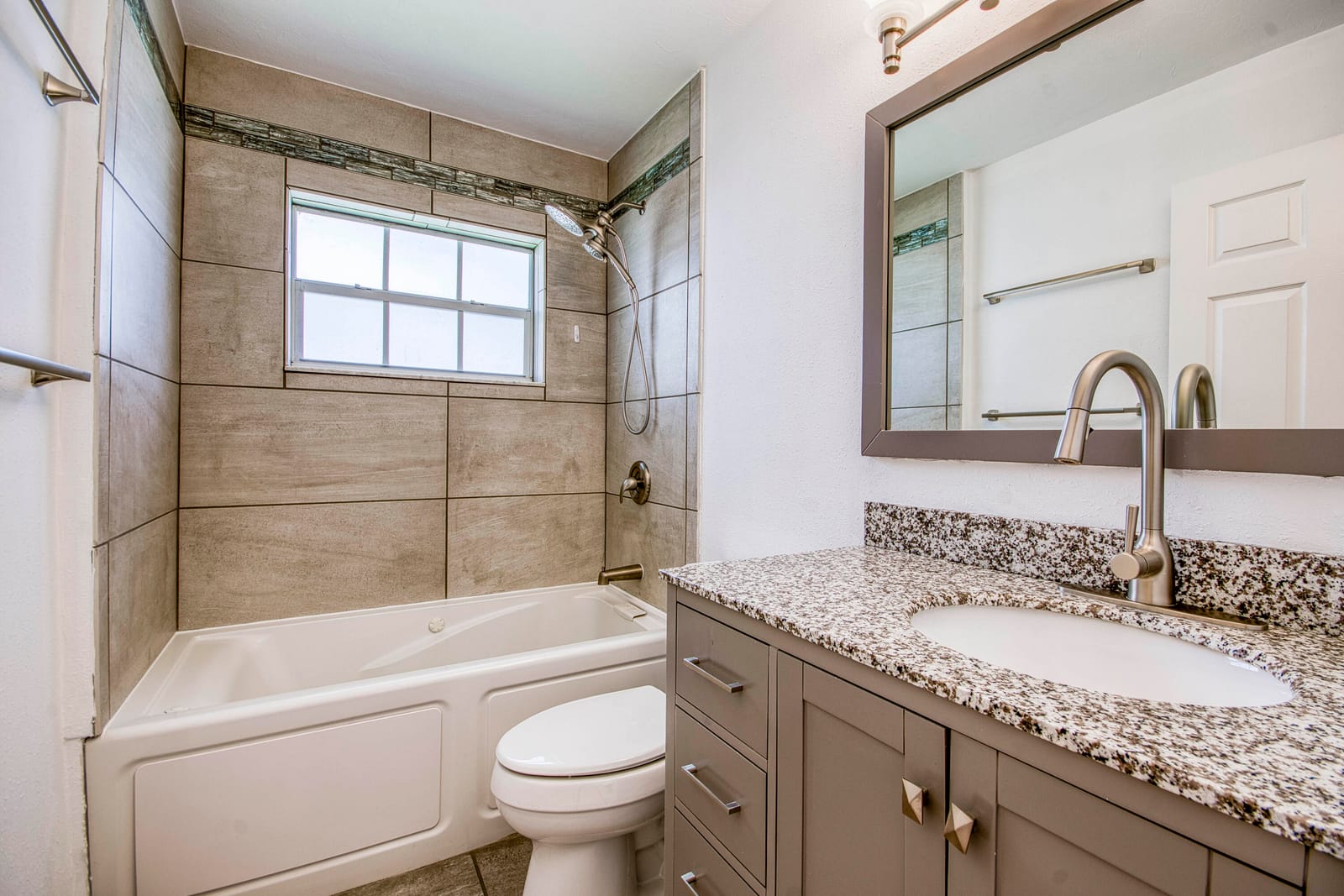 252 Moccasin Trail W — photo 11