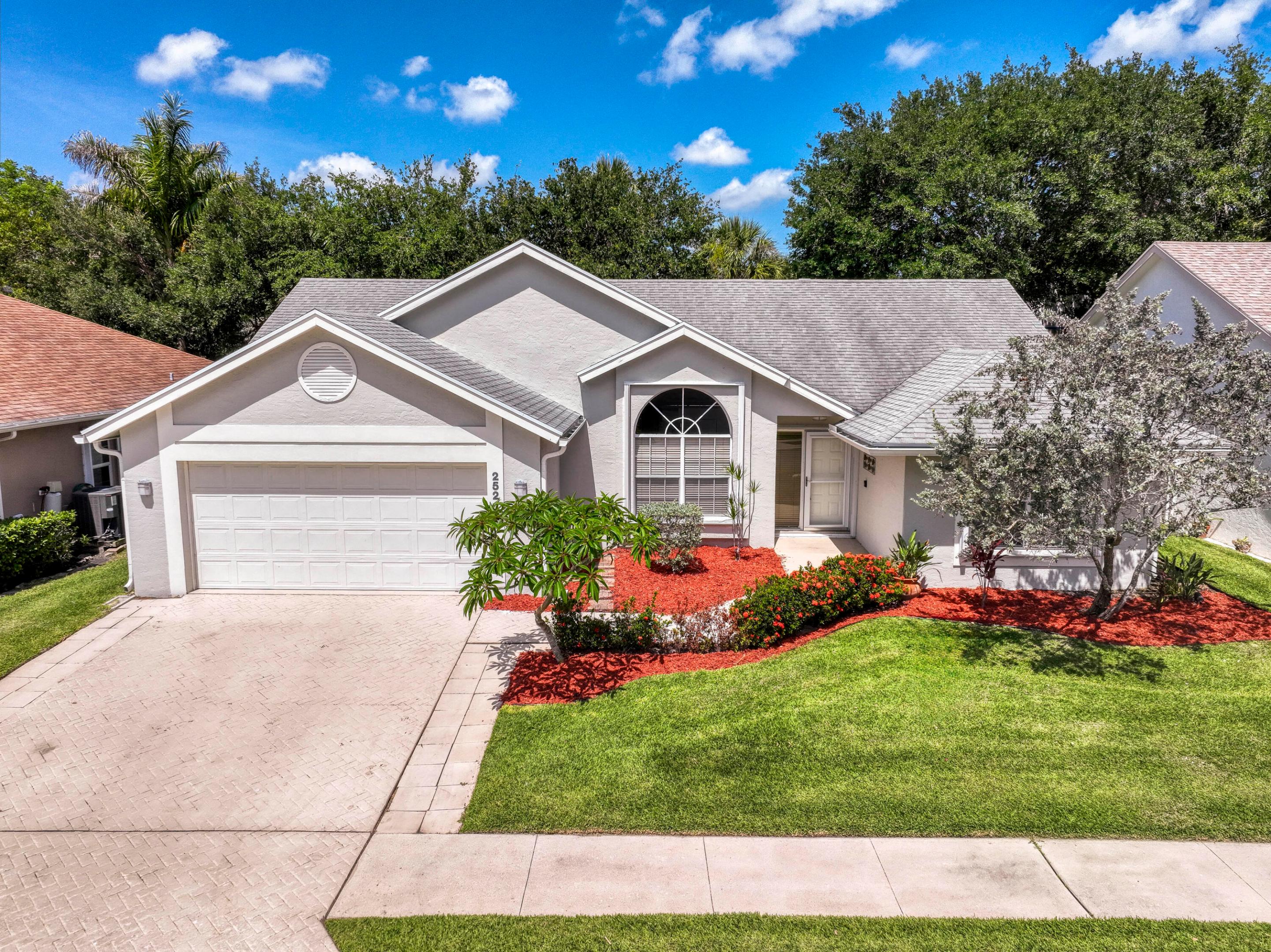 252 Moccasin Trail W, Jupiter, FL 33458, Jupiter