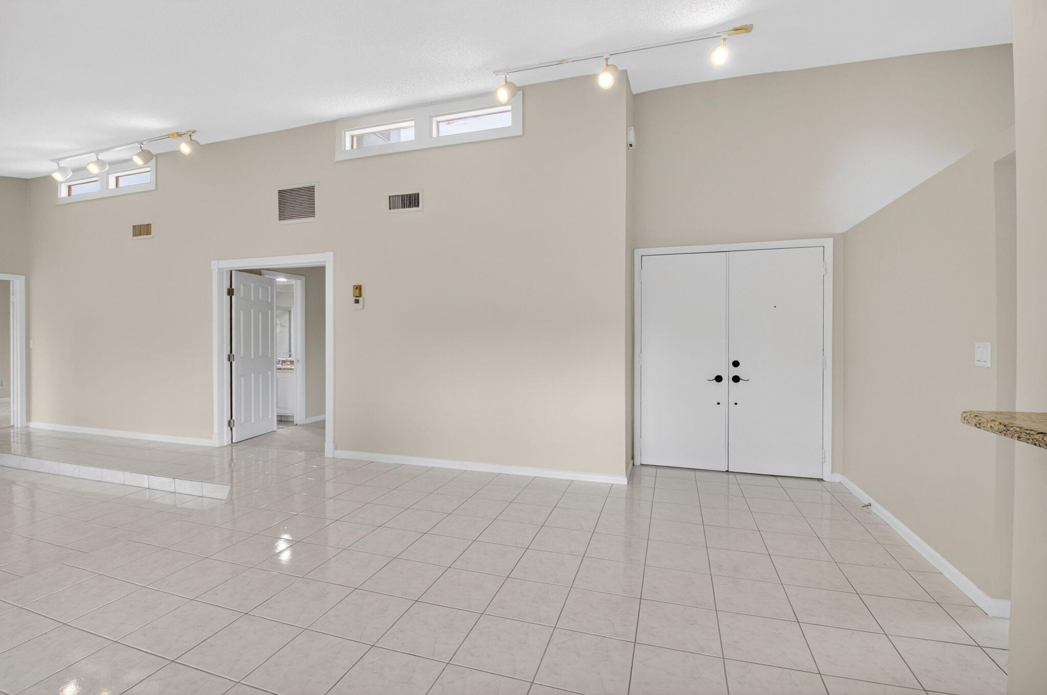 5580 Piping Rock Drive — photo 12