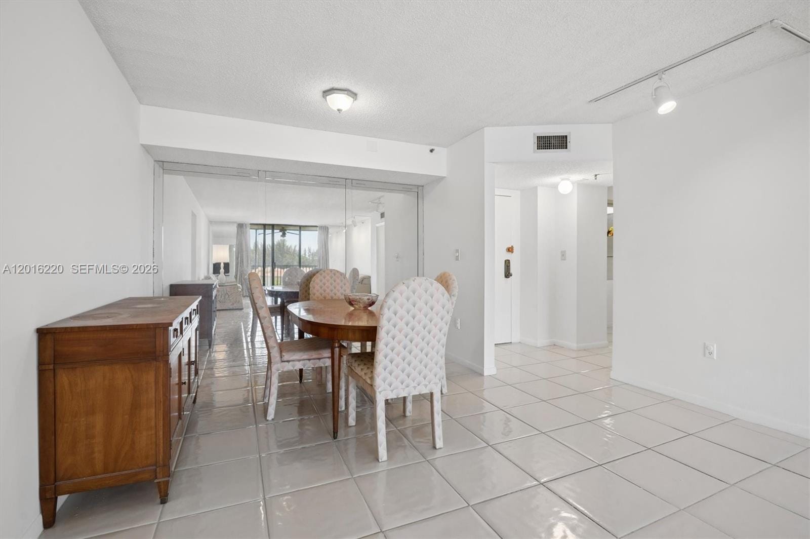 900 NE 195th Street 414, Miami, FL 33179 photo 7