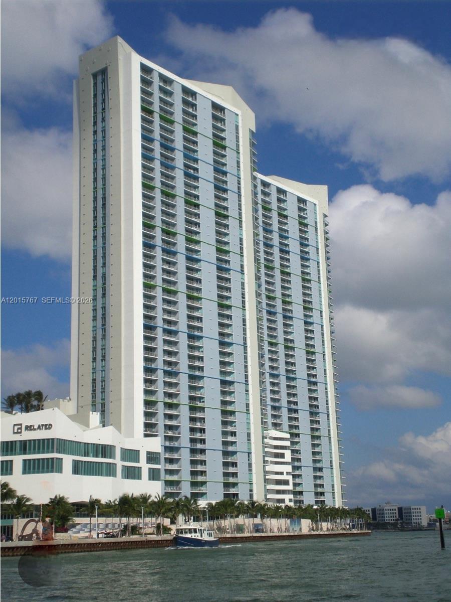 325 S Biscayne Boulevard 4016, Miami, FL 33131, Miami