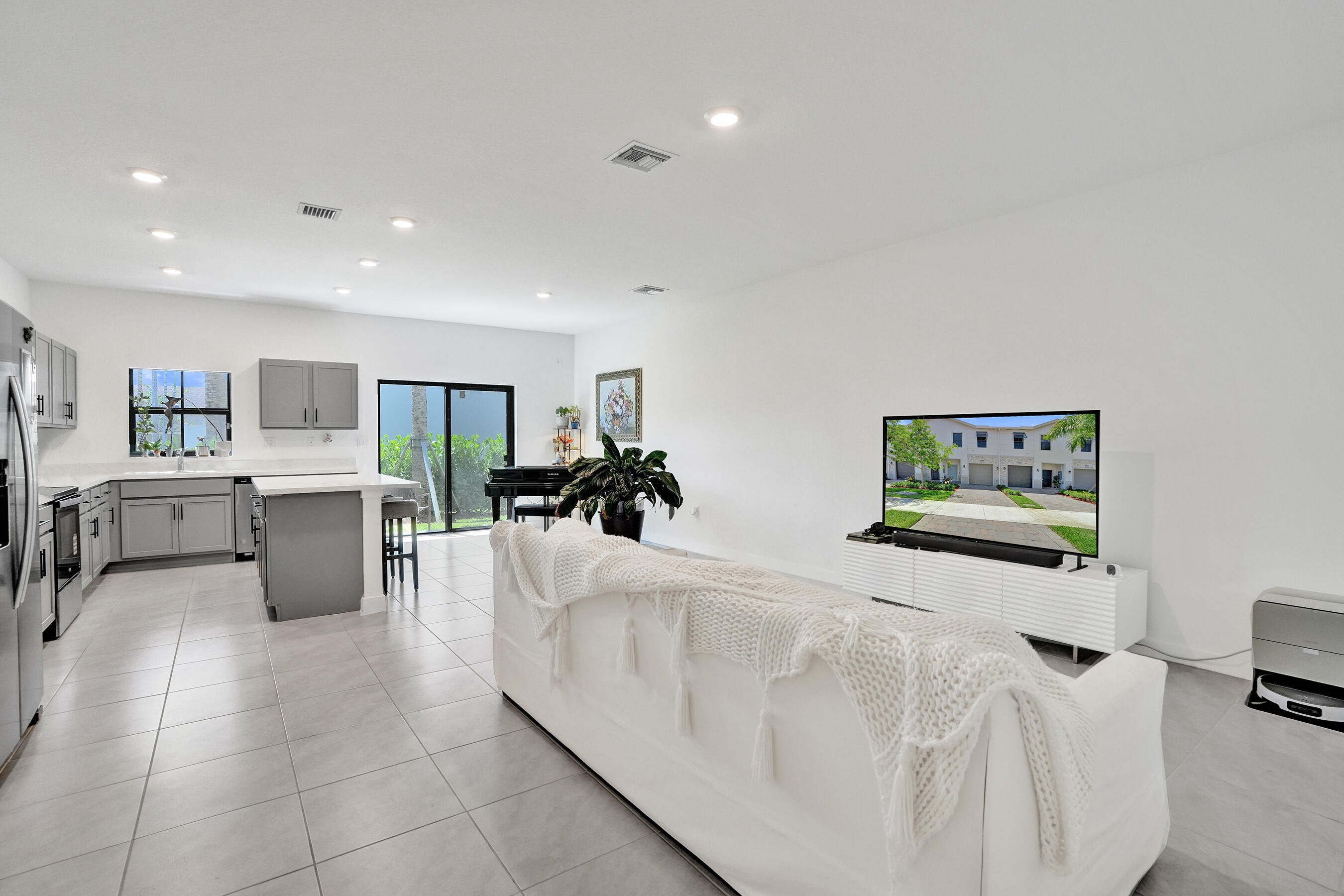 975 NW 3rd Terrace, Pompano Beach, FL 33060, Pompano Beach