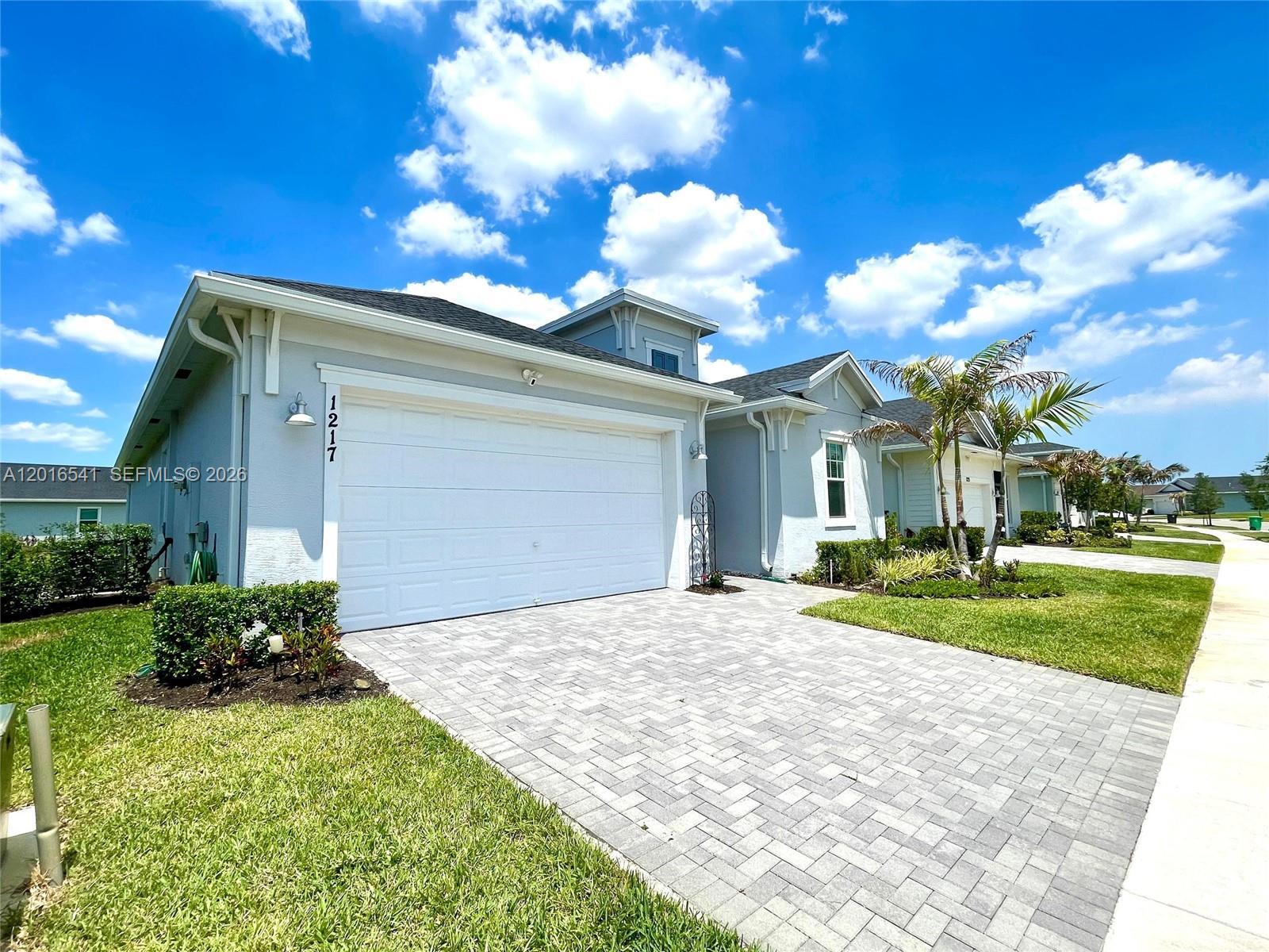 1217 SE Crosswood Way, Port St. Lucie, FL 34984, Port St Lucie
