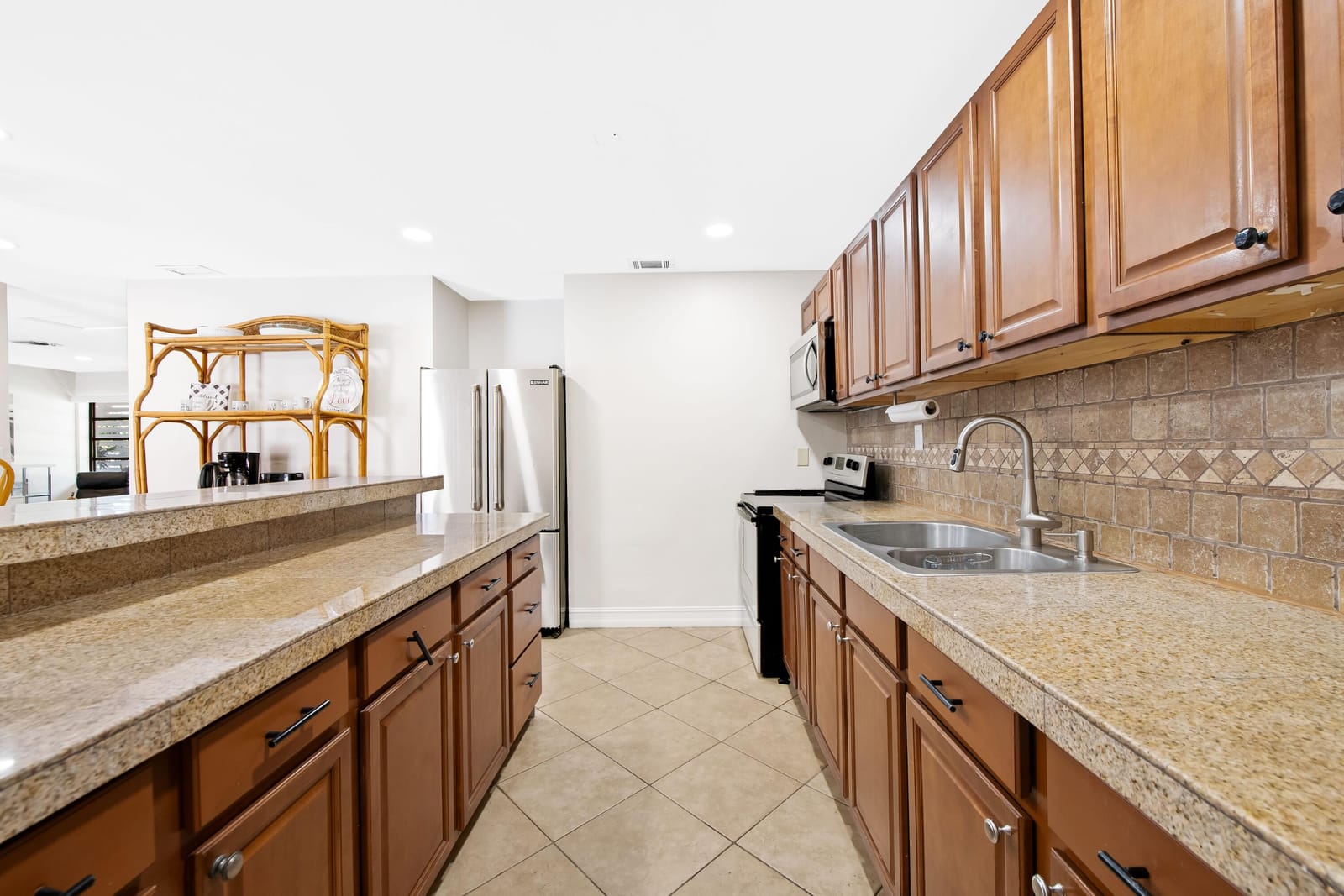 2300 NE 12th Avenue, Pompano Beach, FL 33064 photo 8