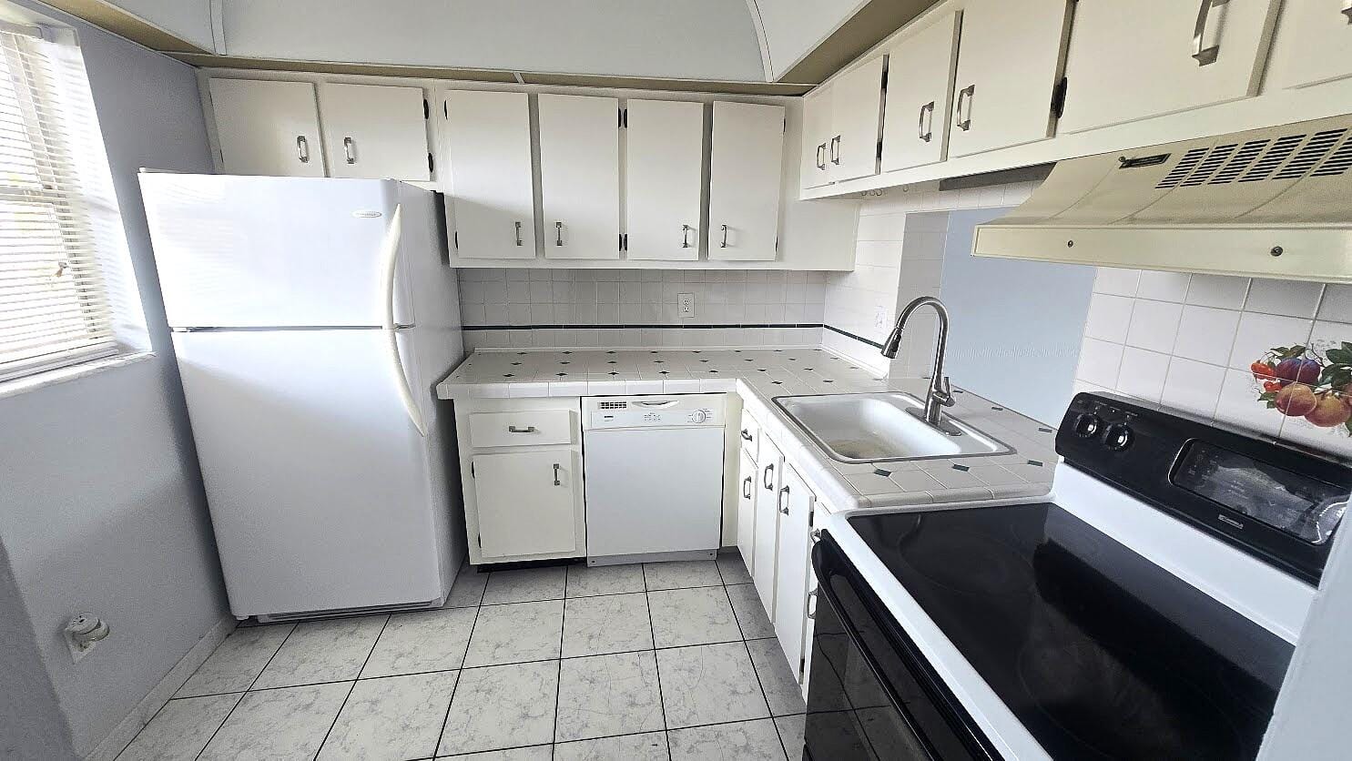 2800 NW 56th Avenue G406, Lauderhill, FL 33313 photo 7