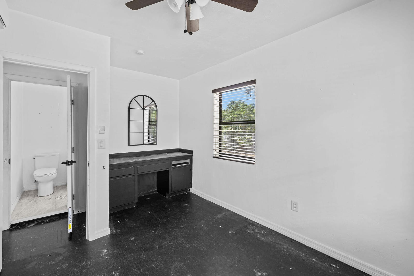 515 NW 88th Street, El Portal, FL 33150 photo 14
