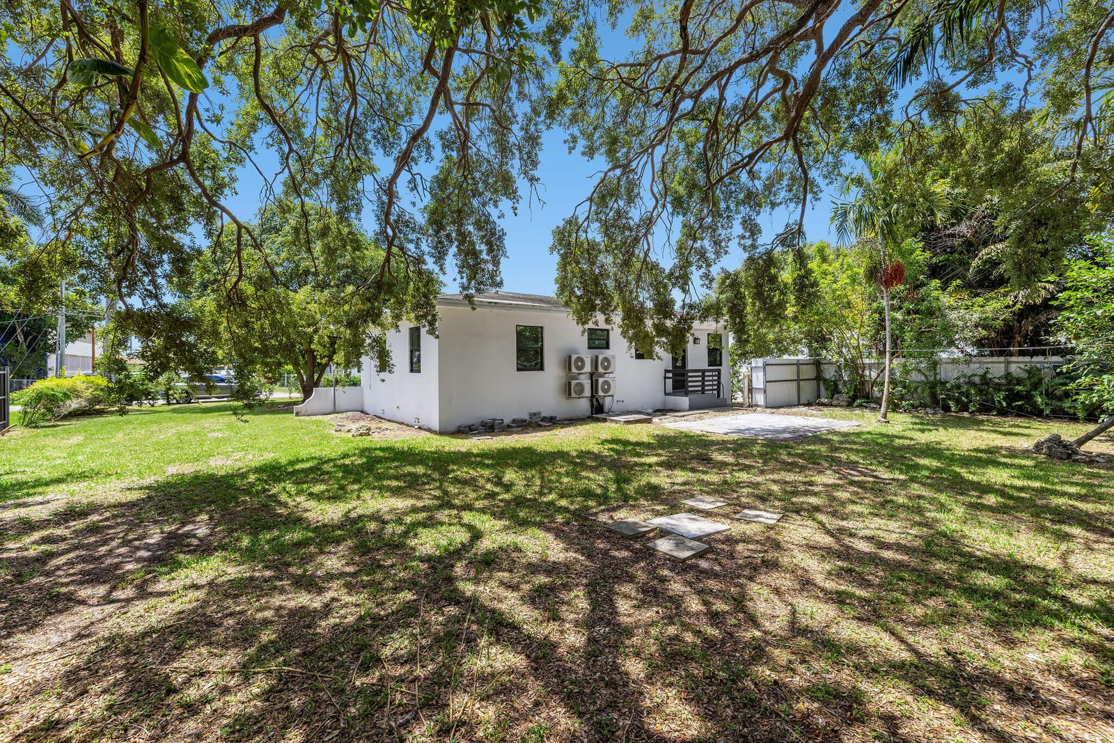 515 NW 88th Street, El Portal, FL 33150 photo 24