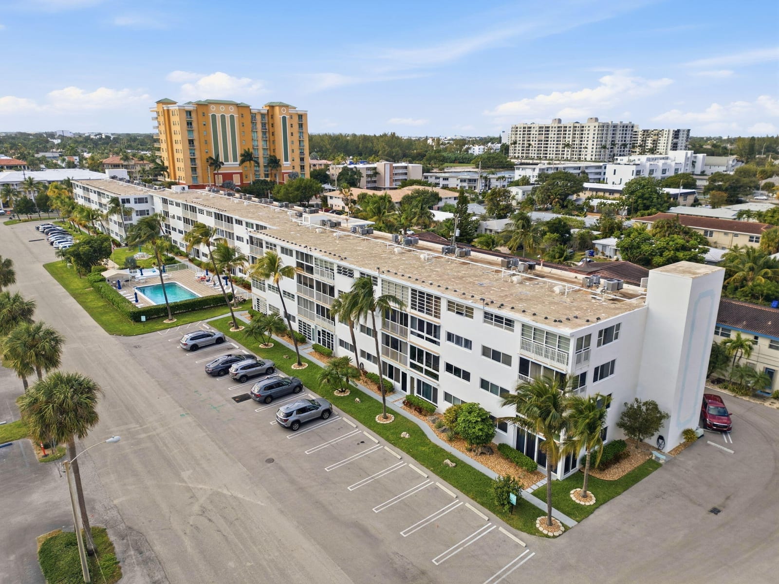 3221 NE 8th Street F305, Pompano Beach, FL 33062 photo 2