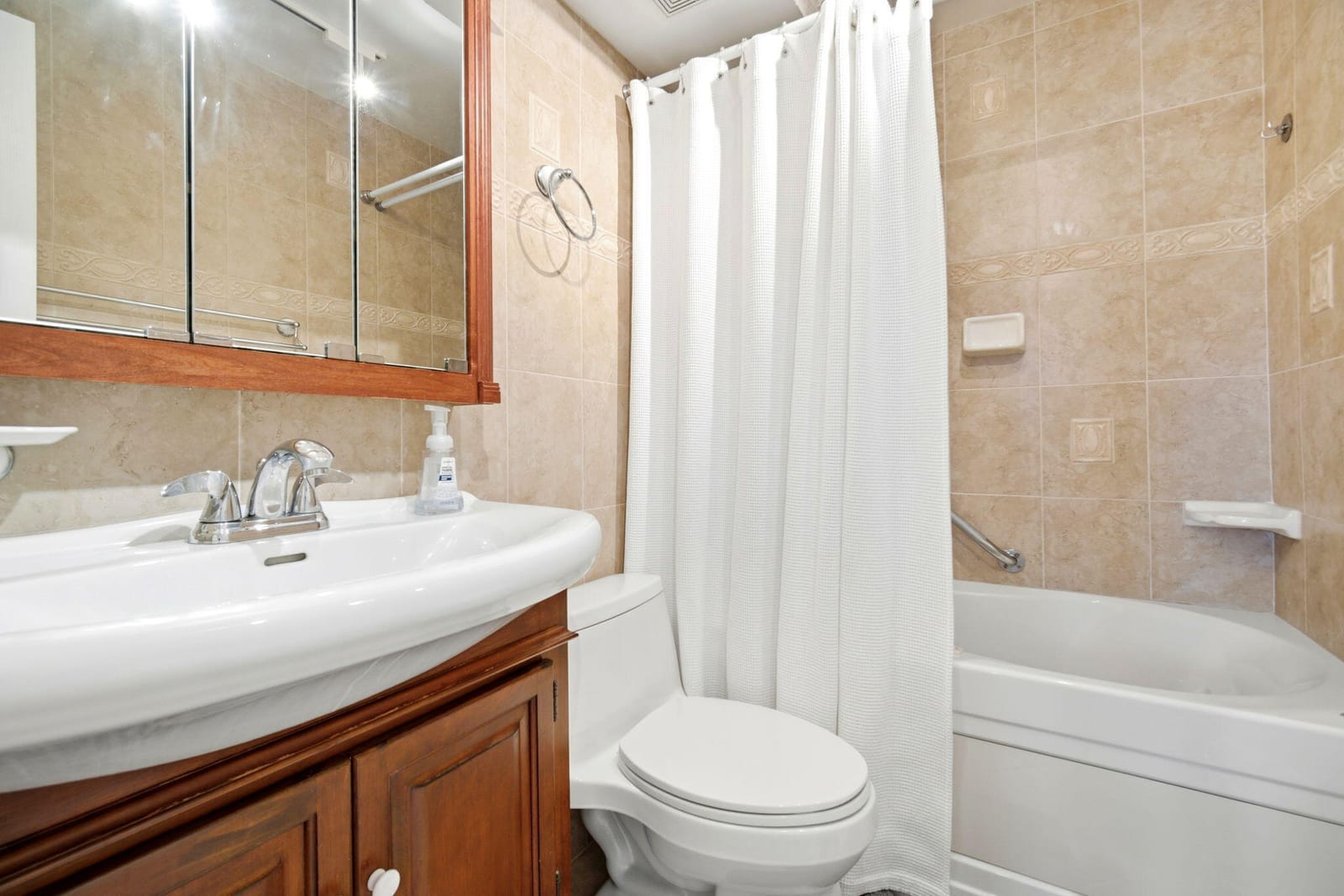 3221 NE 8th Street F305, Pompano Beach, FL 33062 photo 14
