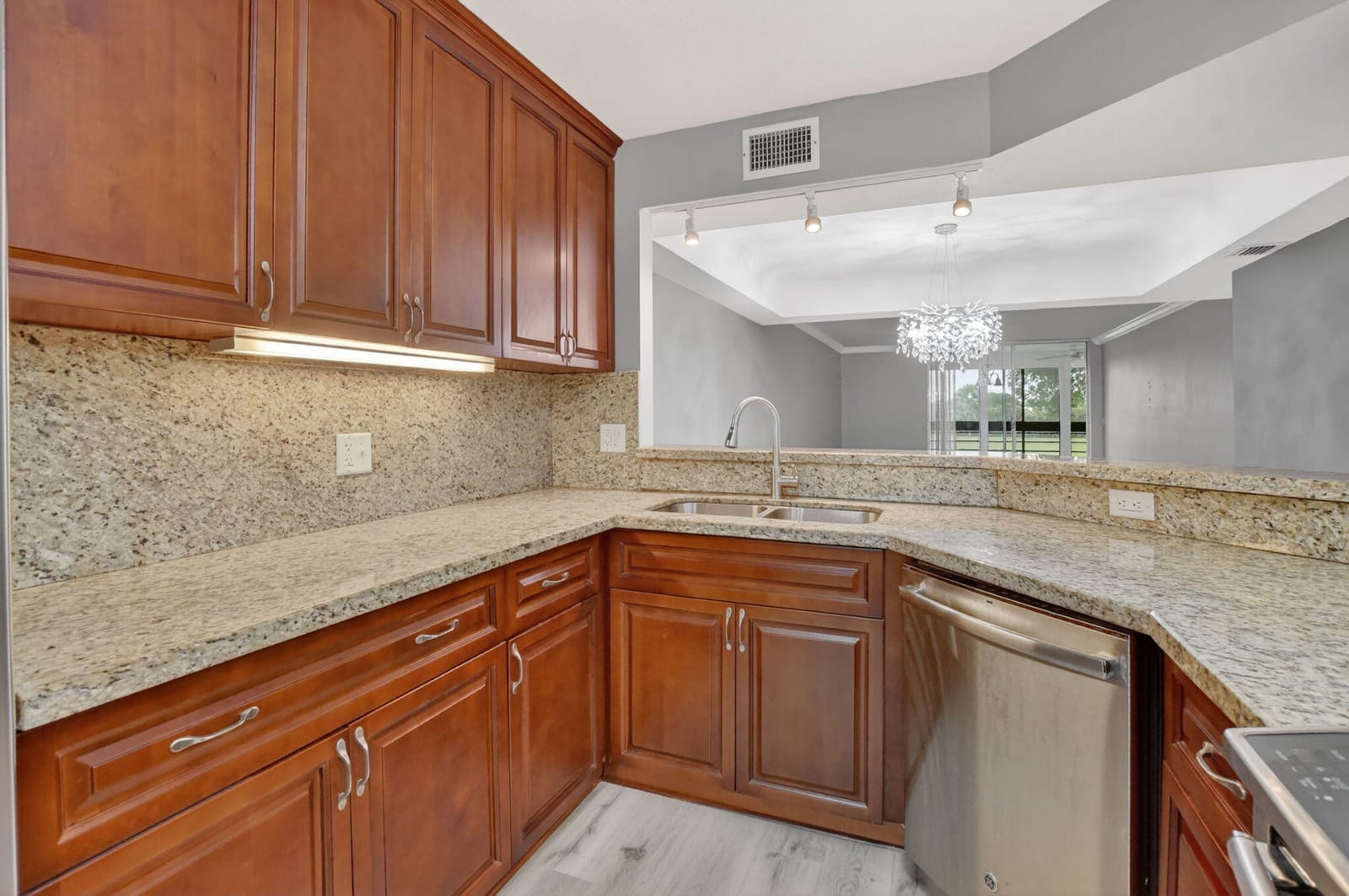 23305 N Barwood Ln Lane N 209 — photo 3