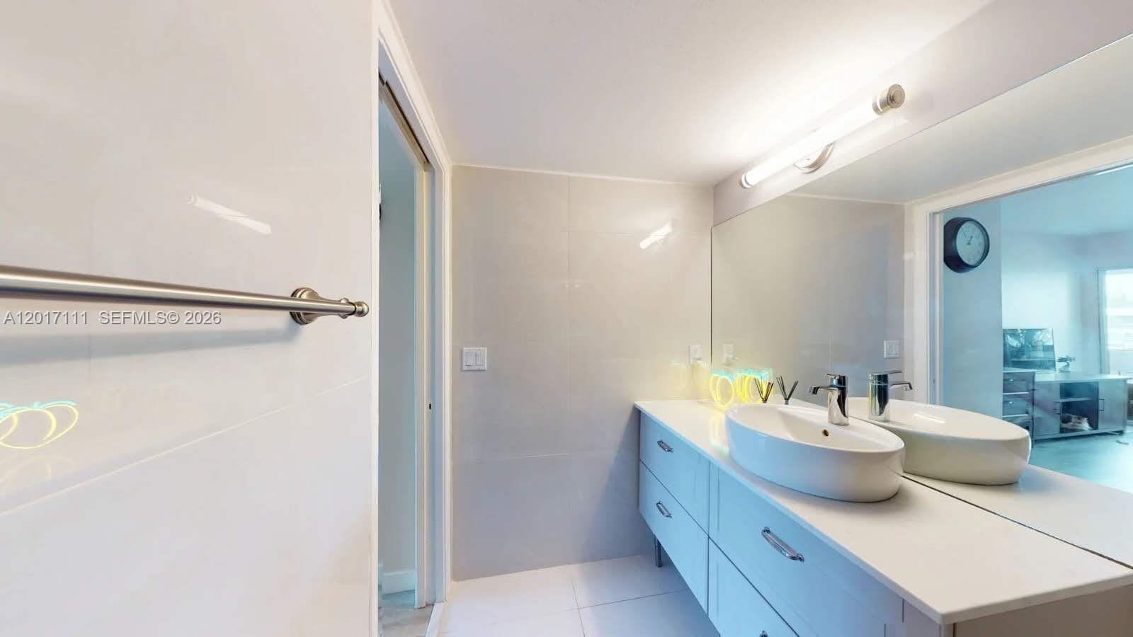 325 Wellington G G — photo 12