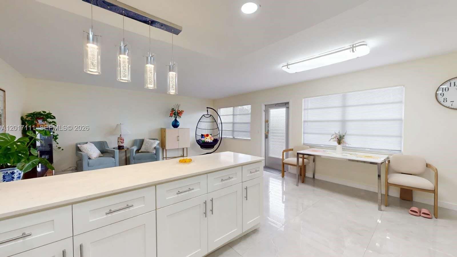 325 Wellington G G — photo 6