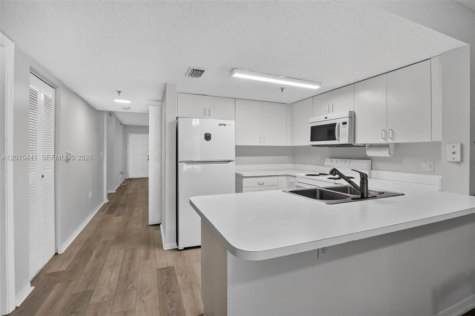 9470 Tangerine Place 105 — photo 5