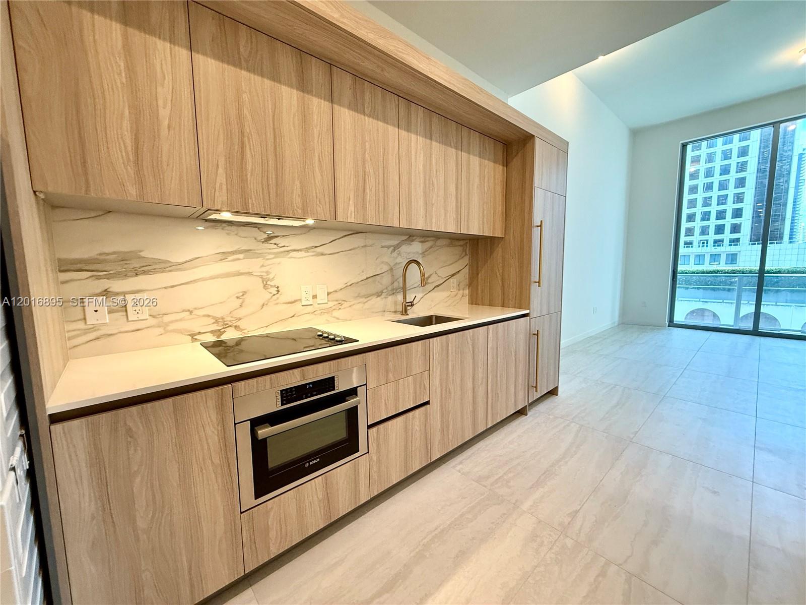 77 SE 5 Street 1213, Miami, FL 33131, Miami