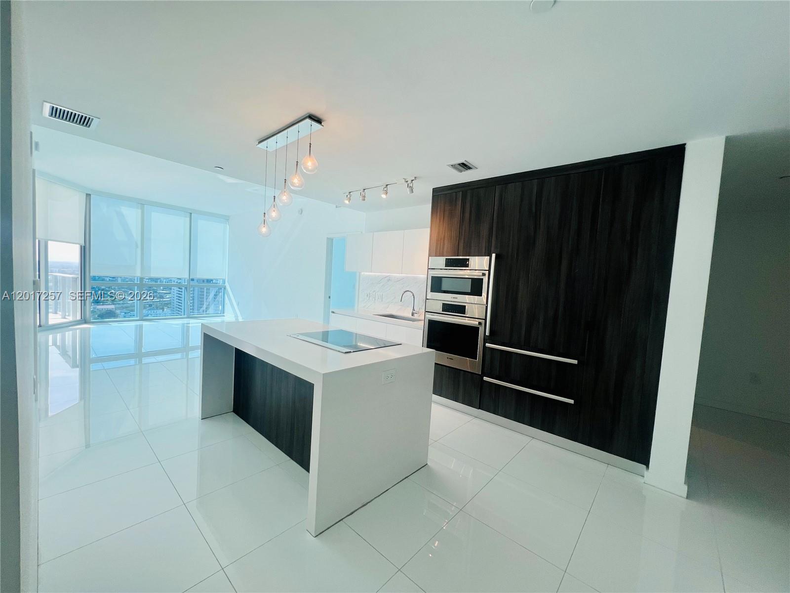 851 NE 1st Avenue 2808, Miami, FL 33132, Miami