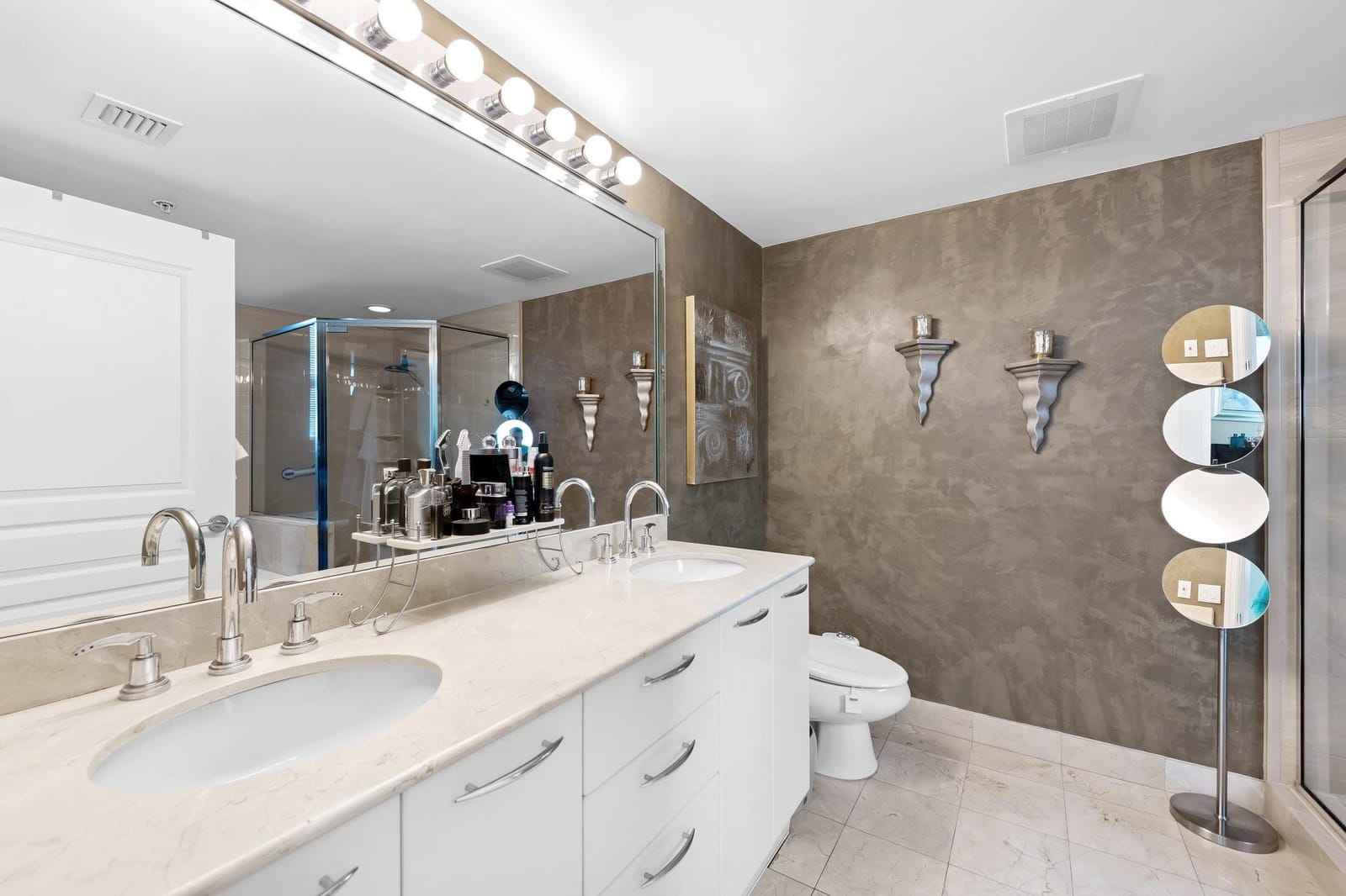 350 SE 2nd Street 1870, Fort Lauderdale, FL 33301 photo 27