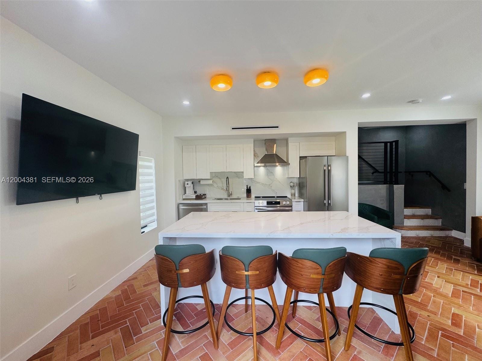 905 SW 13th Court 905 — photo 2