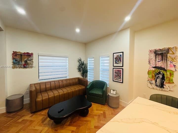 905 SW 13th Court 905 — photo 5