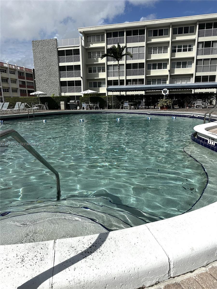 410 SE 2nd Street 415, Hallandale Beach, FL 33009, Hallandale Beach