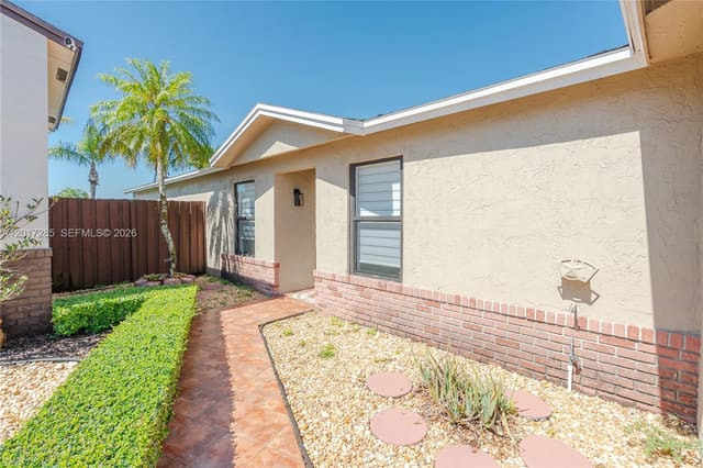 8340 NW 193rd Lane, sold in Westbrooke At Avalon Sec, Hialeah, FL