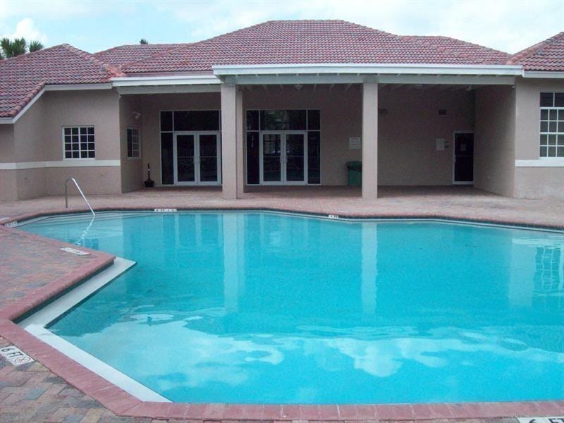 3241 Sabal Palm Manor 104 — photo 4