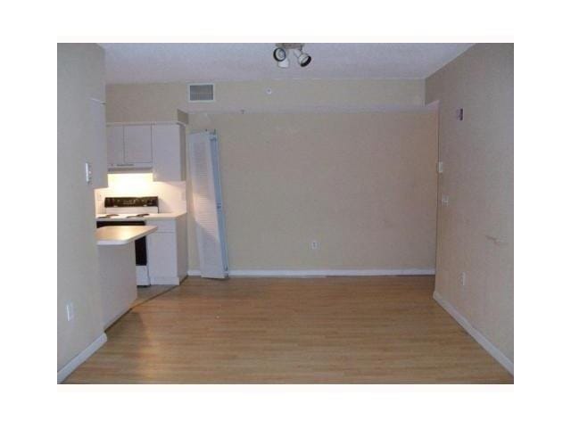 3241 Sabal Palm Manor 104 — photo 2