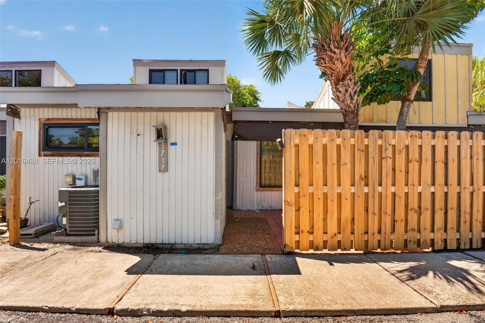 1717 NW 73rd Avenue 33, Plantation, FL 33313, Plantation