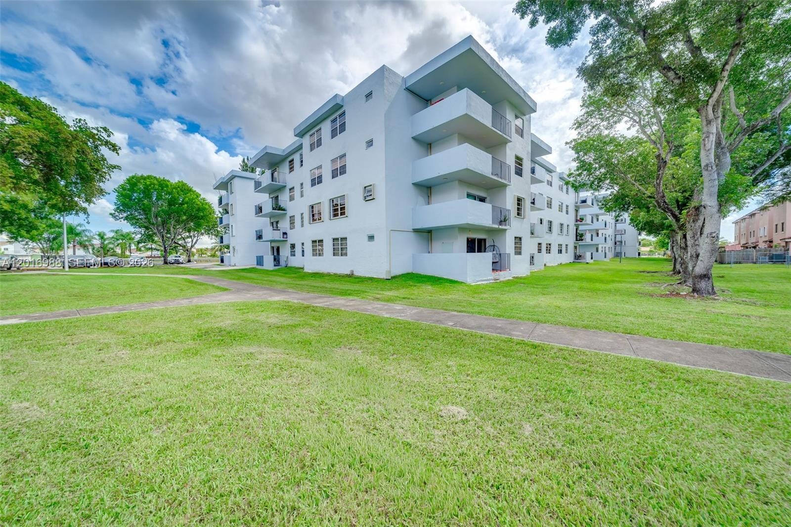 1221 SW 122nd Avenue 215, Miami, FL 33184 photo 4