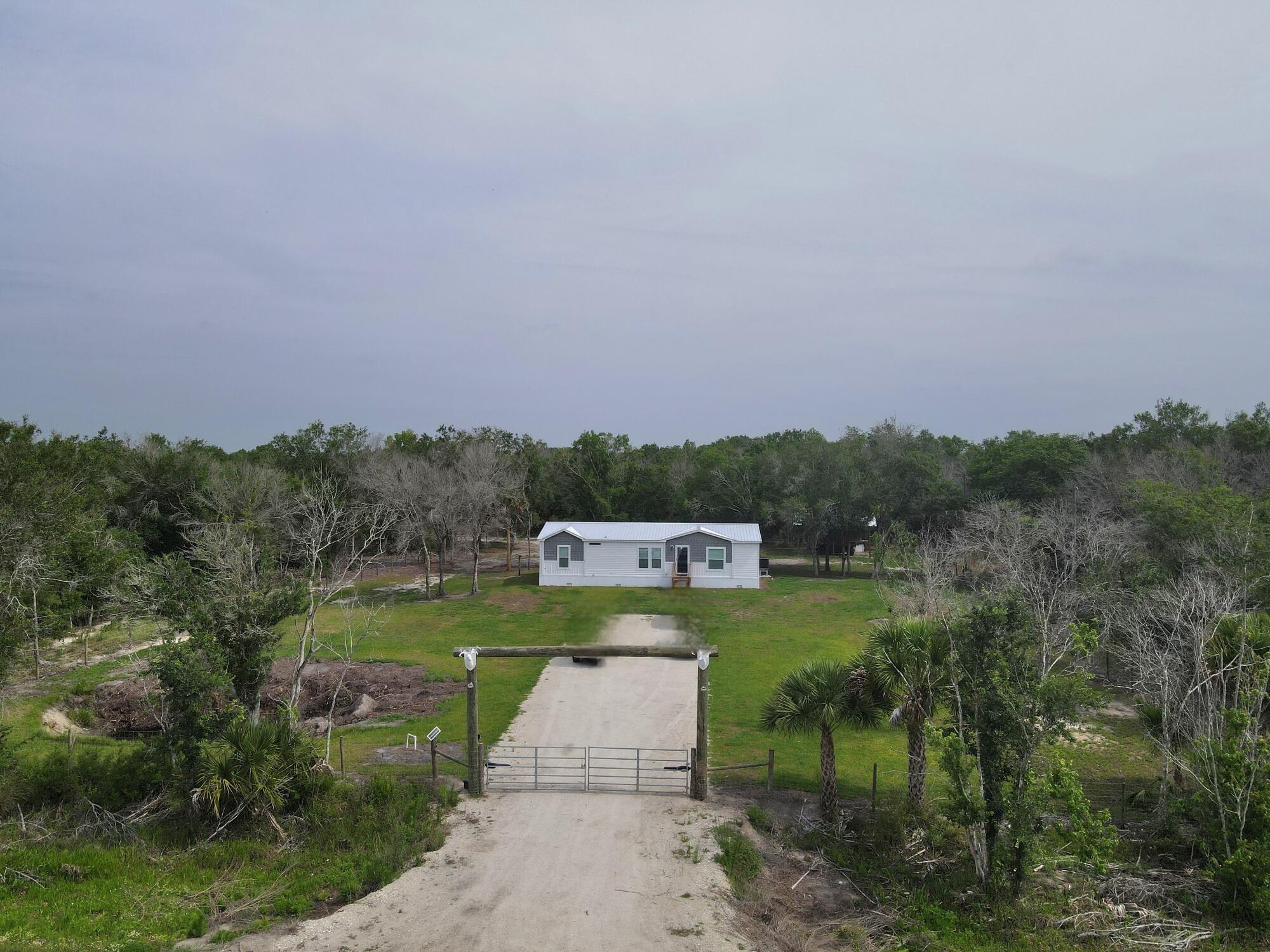 19411 NW 258th Street, Okeechobee, FL 34972, Okeechobee