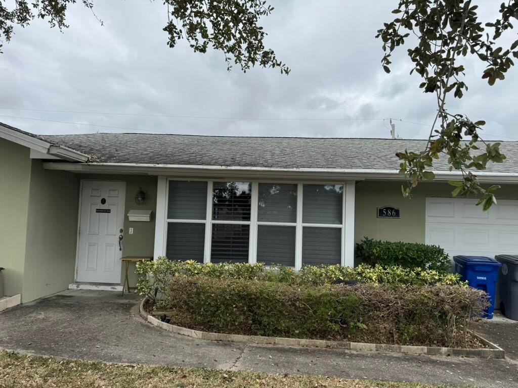 586 N Redwood Drive, Lake Park, FL 33403 photo 2