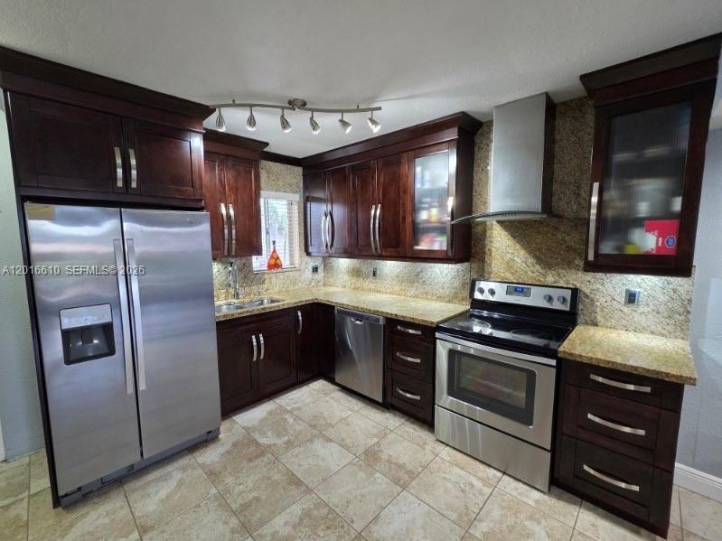 2680 W 76th Street 211, Hialeah, FL 33016, Hialeah