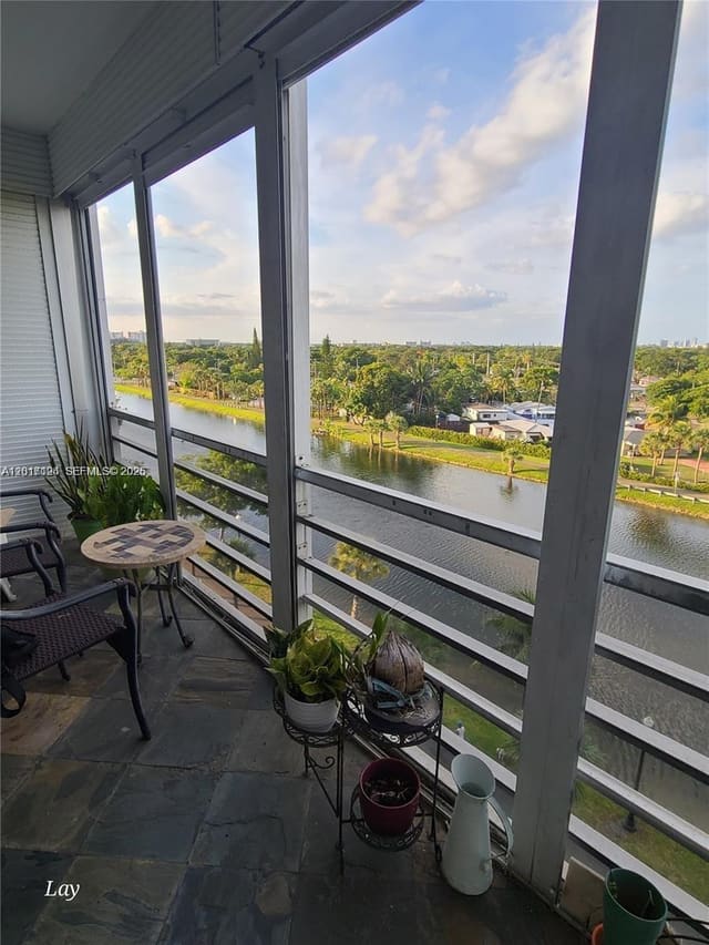 16850 S Glades Drive 7F, North Miami Beach, FL 33162