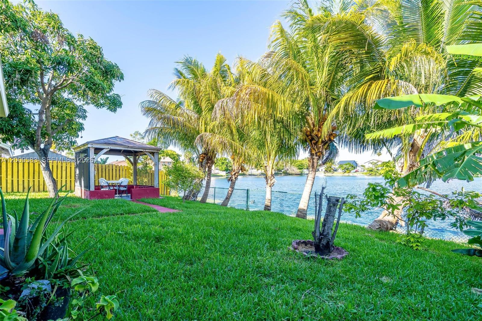 1001 SW 100th Terrace, Pembroke Pines, FL 33025, Pembroke Pines