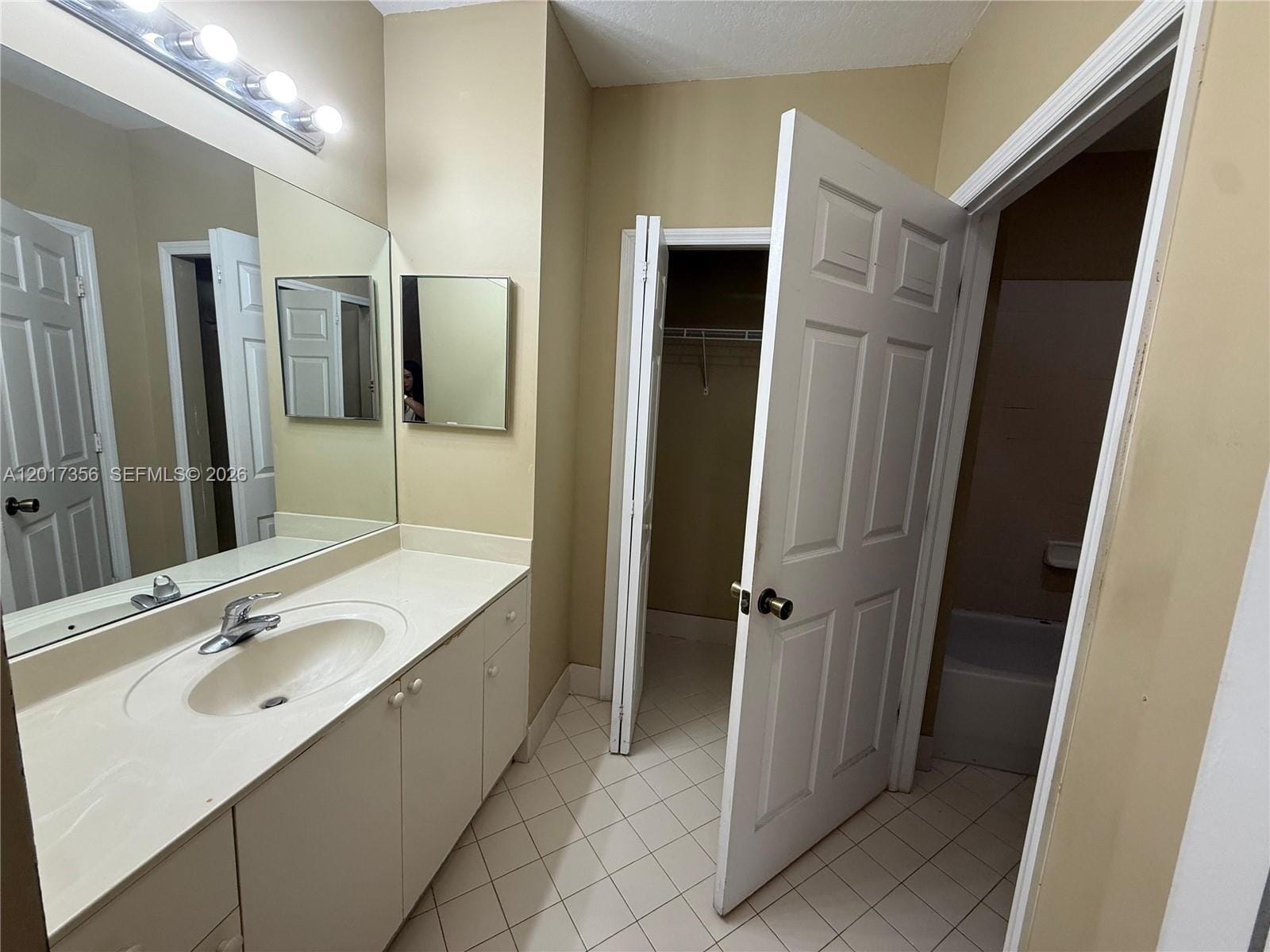 3244 NE 11th Drive, Homestead, FL 33033 photo 9