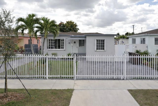 538 E 13th Street, Hialeah 8th, Hialeah, FL
