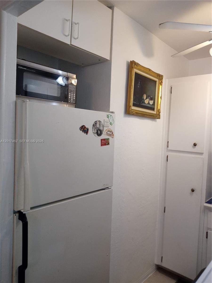 325 Fernwood Road 10 — photo 11