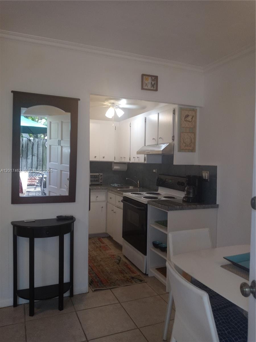 325 Fernwood Road 10 — photo 12