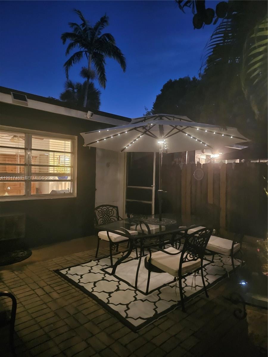 325 Fernwood Road 10 — photo 3