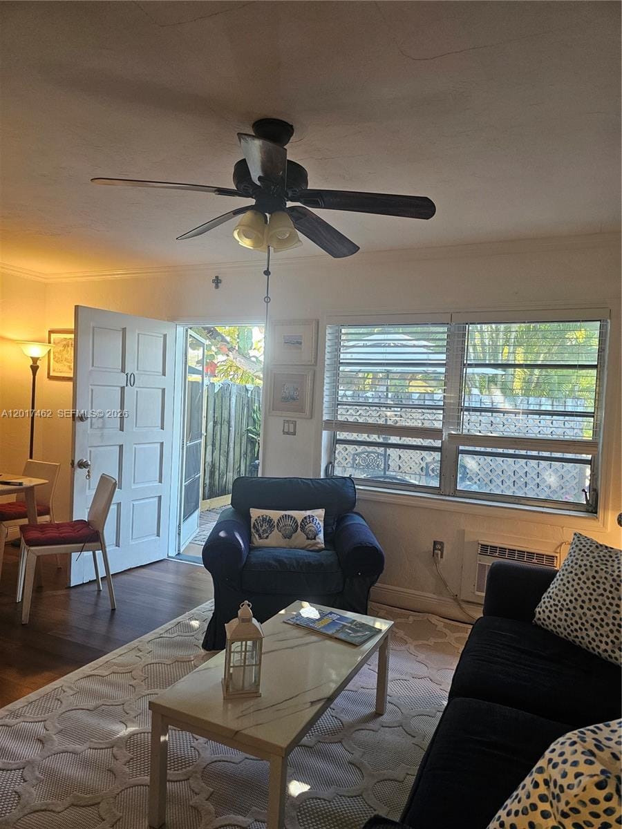 325 Fernwood Road 10 — photo 7