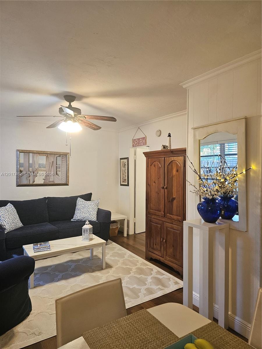 325 Fernwood Road 10 — photo 9
