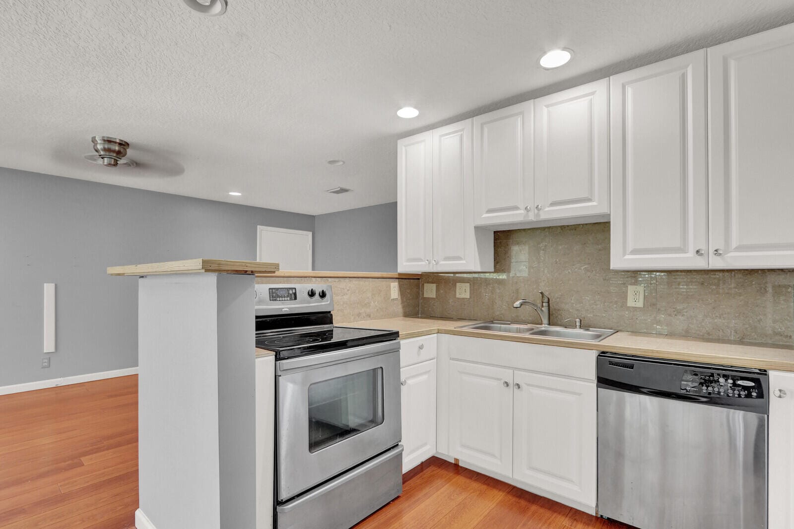 312 Southwind Drive 207 — photo 8