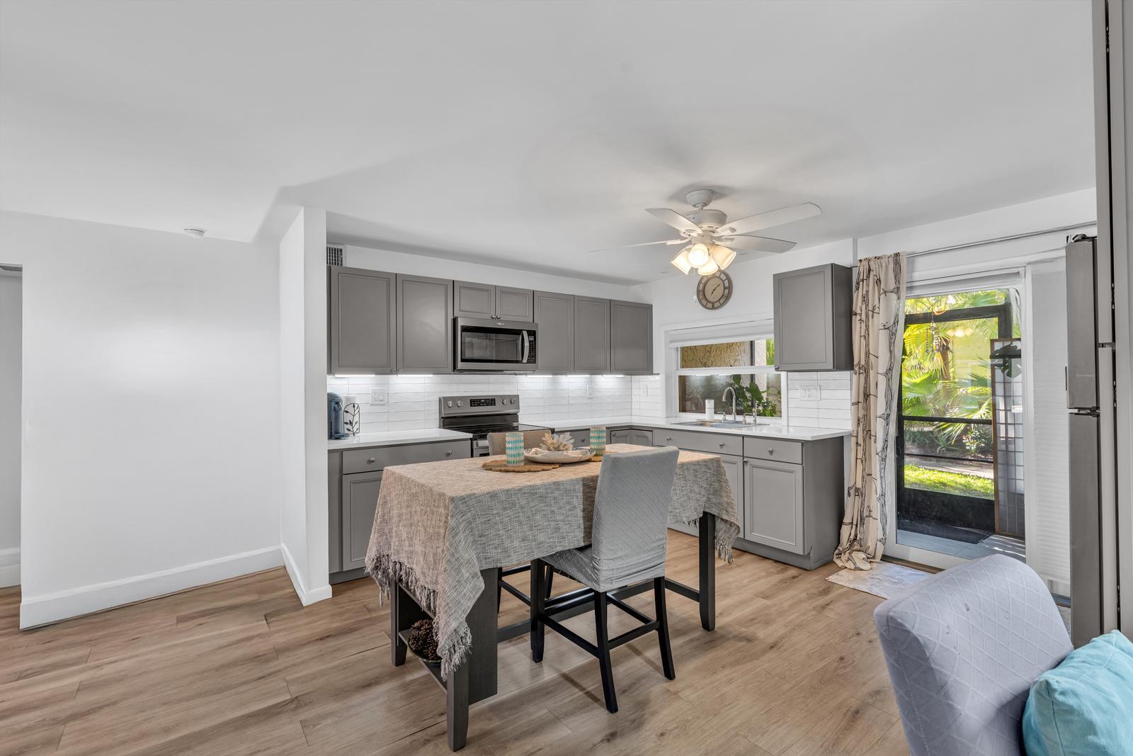 5314 NE 6 Avenue E20, Oakland Park, FL 33334, Oakland Park
